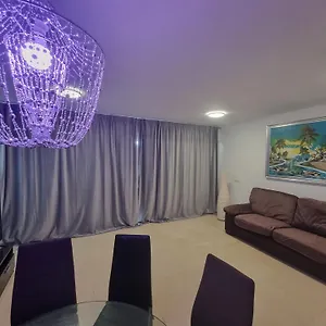 https://strelitzia-park.tenerifehoteles.net
